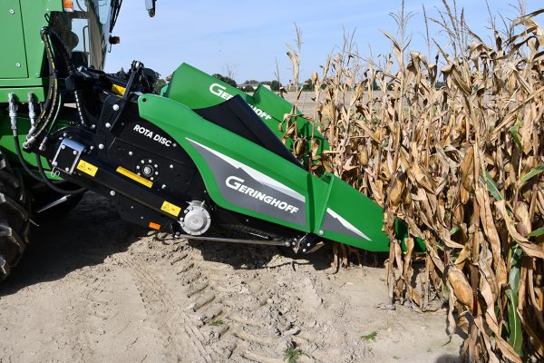 250210_CTS-95_imFeld_Maispflücker